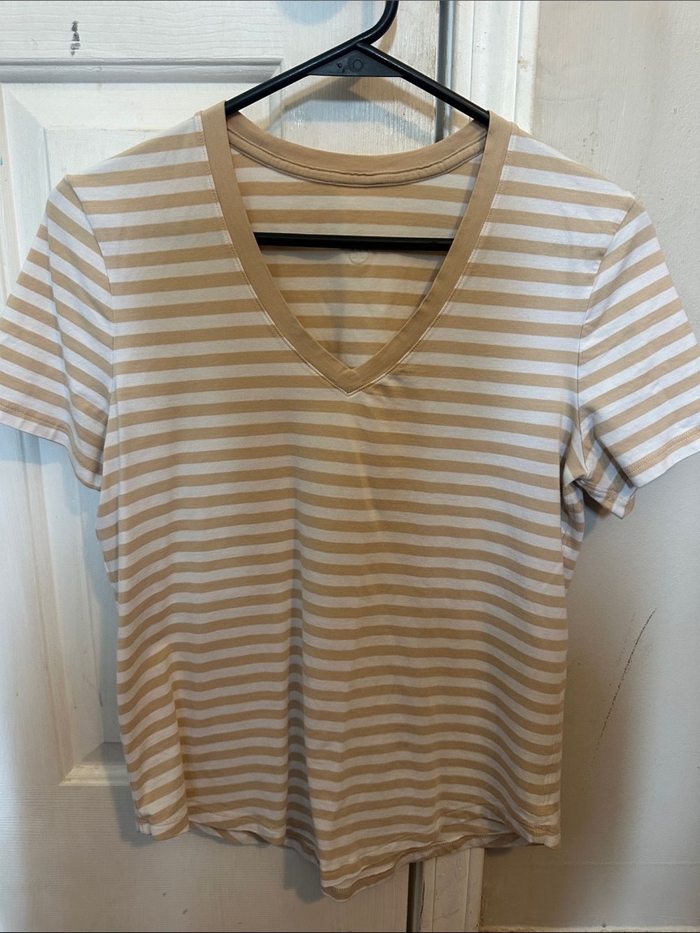 lululemon athletica Beige & White Striped V-Neck Tee